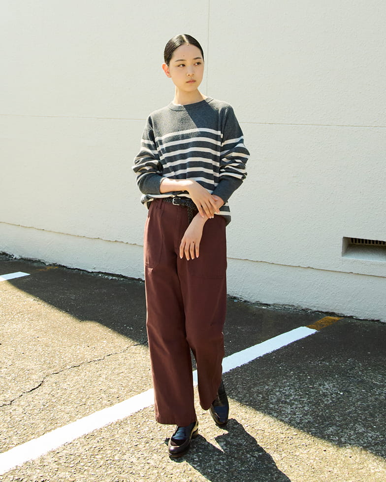 婦人　洗えるミラノリブ編みクルーネックセーターの着用イメージ2
