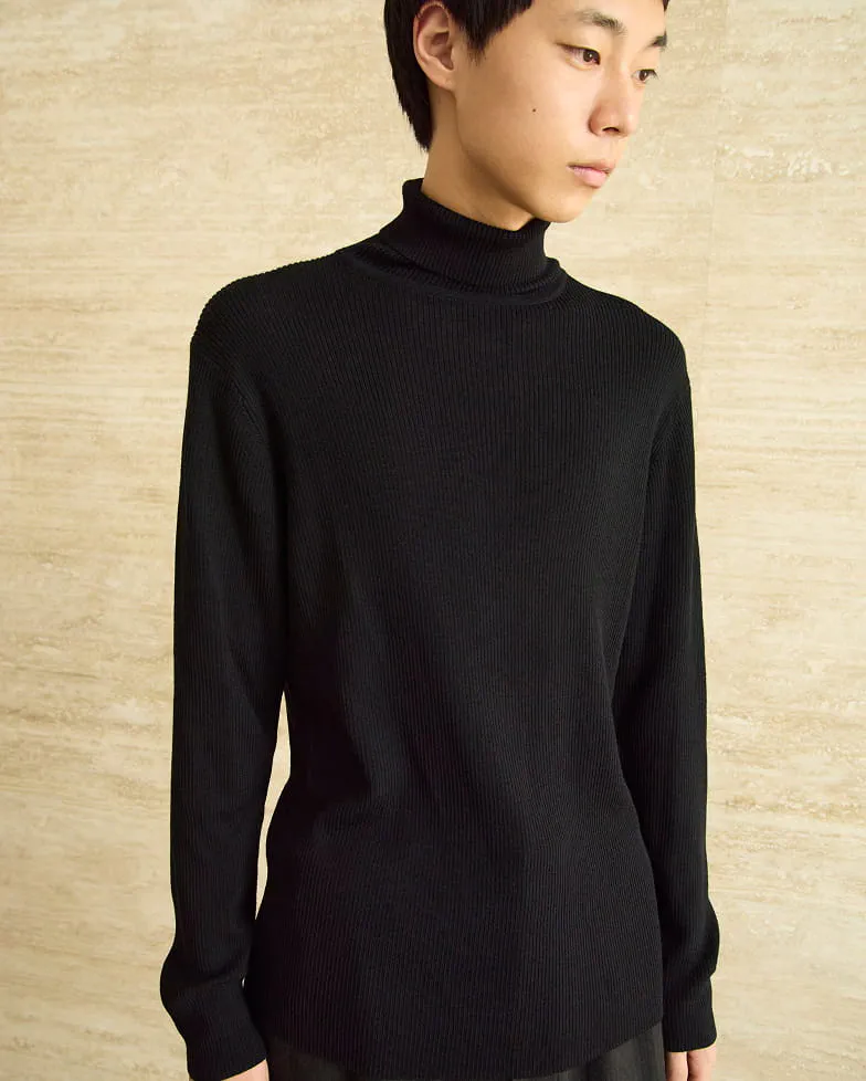 紳士　軽量ダウンポケッタブルノーカラーベストの着用イメージ1