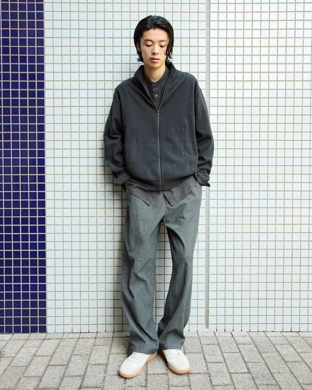 紳士　木の実から作ったカポック混コーデュロイワークパンツの着用イメージ1