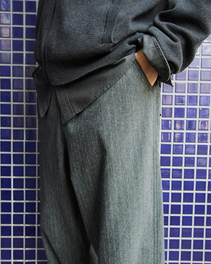 紳士　木の実から作ったカポック混コーデュロイワークパンツの着用イメージ2